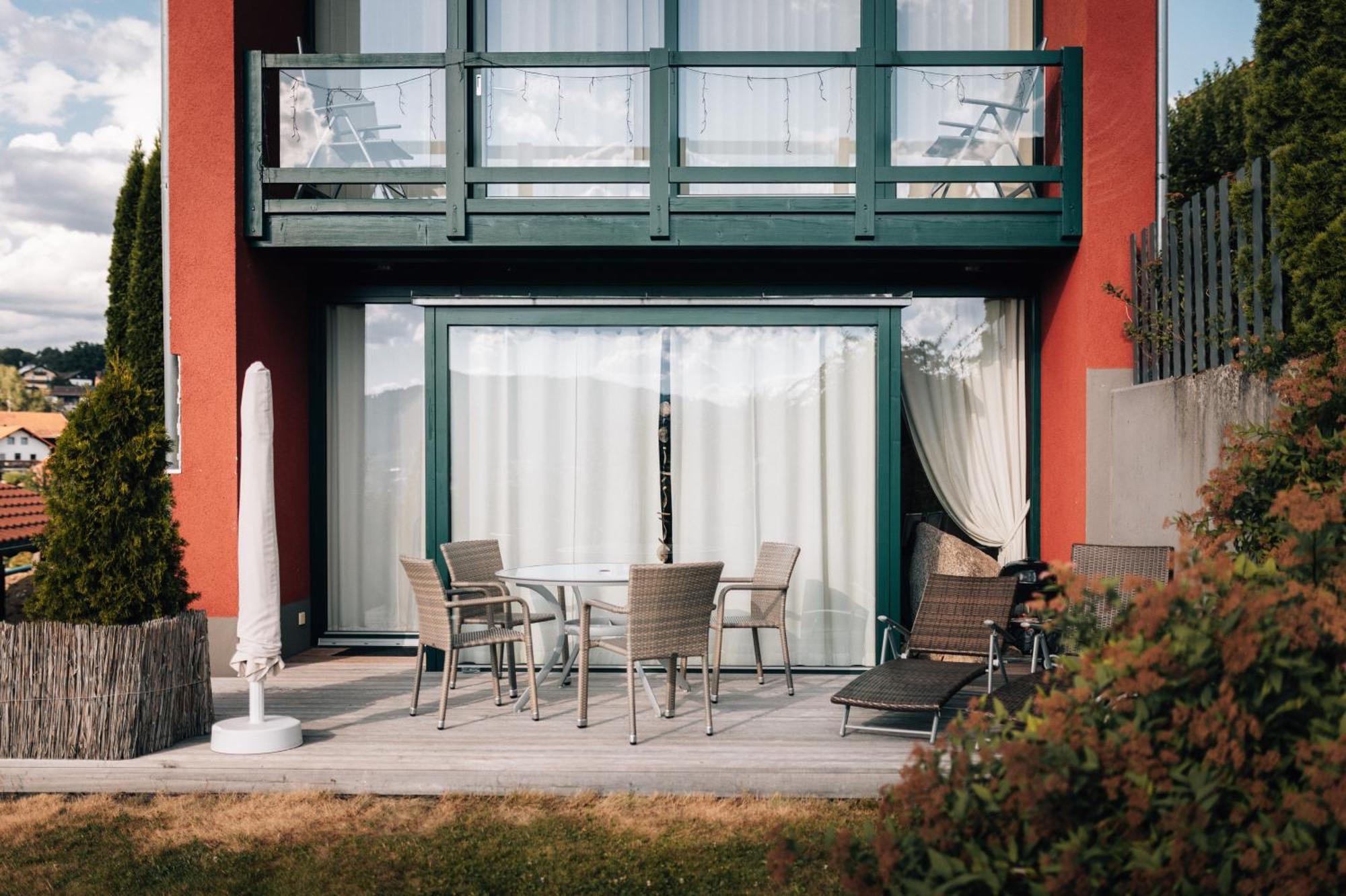 Suedlaendisches Chalet Mit Hauseigener Sauna Viechtach Exteriér fotografie